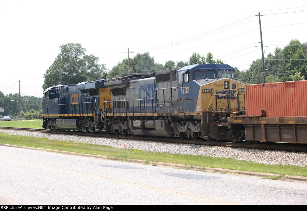 CSX 3247 and 7703 